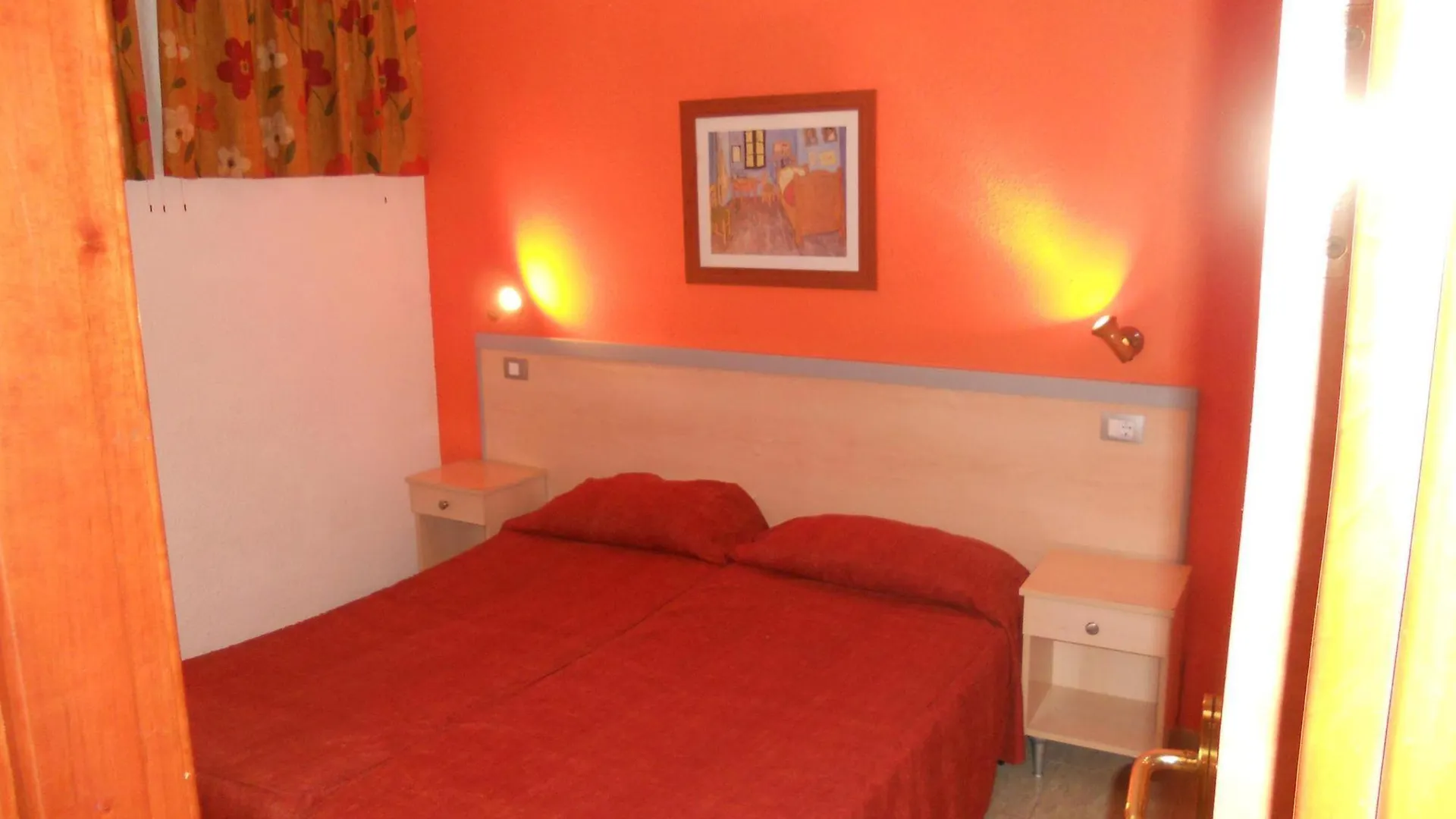 Apartamentos Green Park Playa del Inglés 2*,